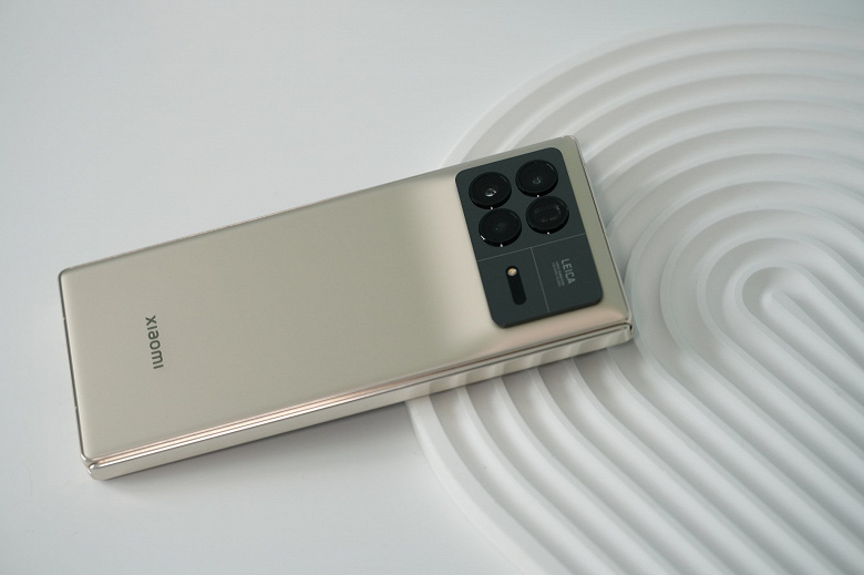 Новый хит Xiaomi: флагманский смартфон Xiaomi MIX Fold3 оказался гораздо успешнее предшественника